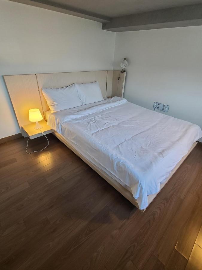 Jinwoo Prestige Hotel Geoje Esterno foto